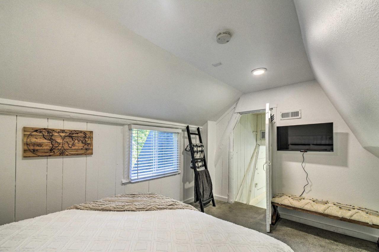 Puget Sound Cabin With Hot Tub And Water Views! Bremerton Exteriör bild