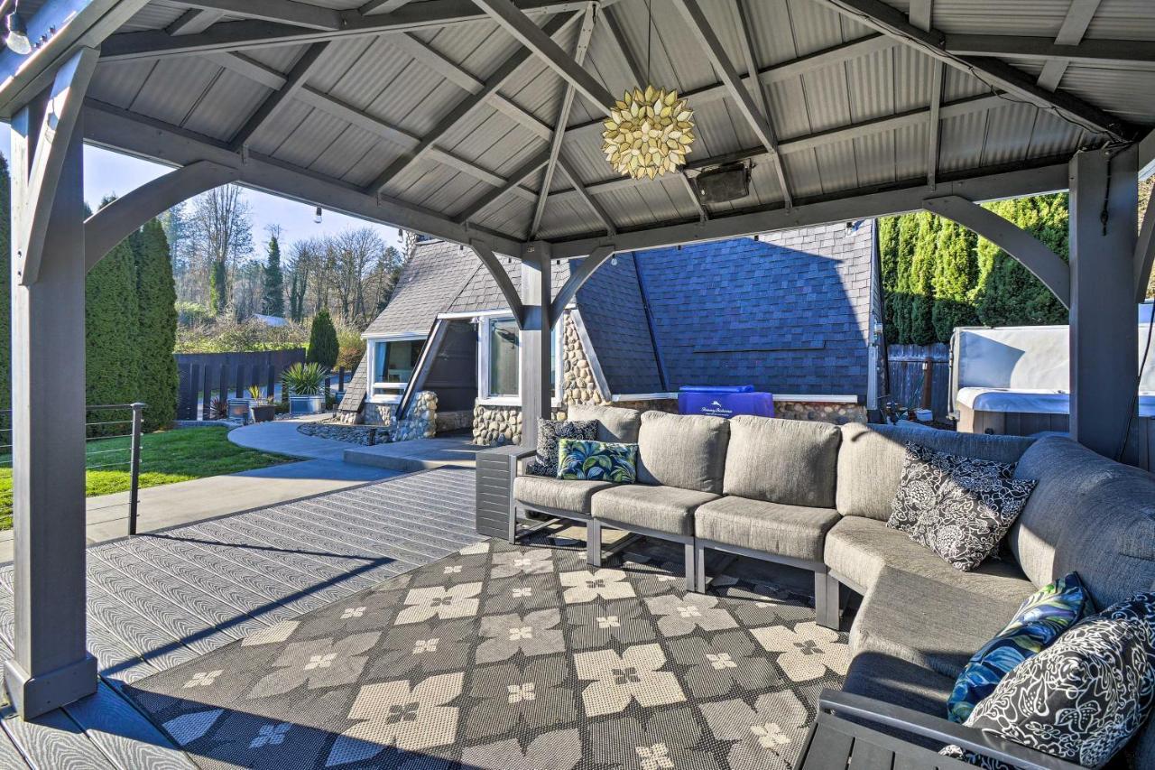 Puget Sound Cabin With Hot Tub And Water Views! Bremerton Exteriör bild